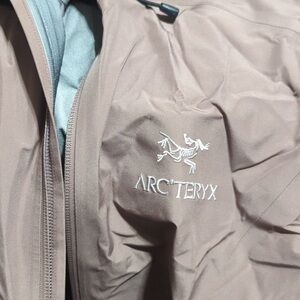 Arc'teryx women dusty pink jacket